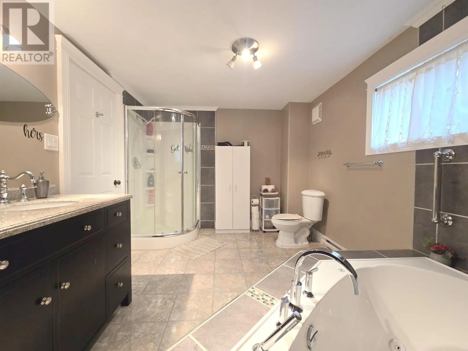 62 West Pleasant Street