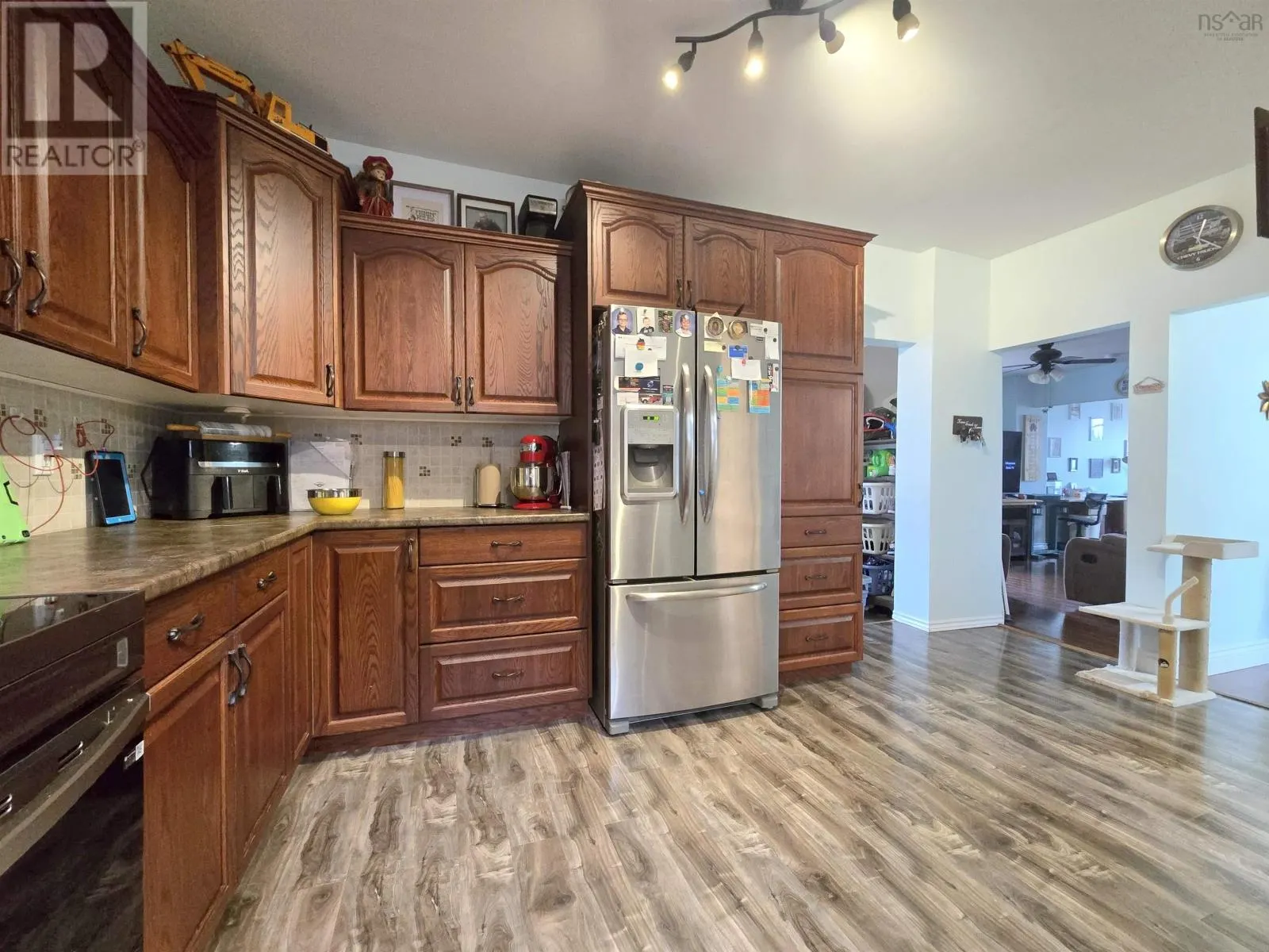 62 West Pleasant Street