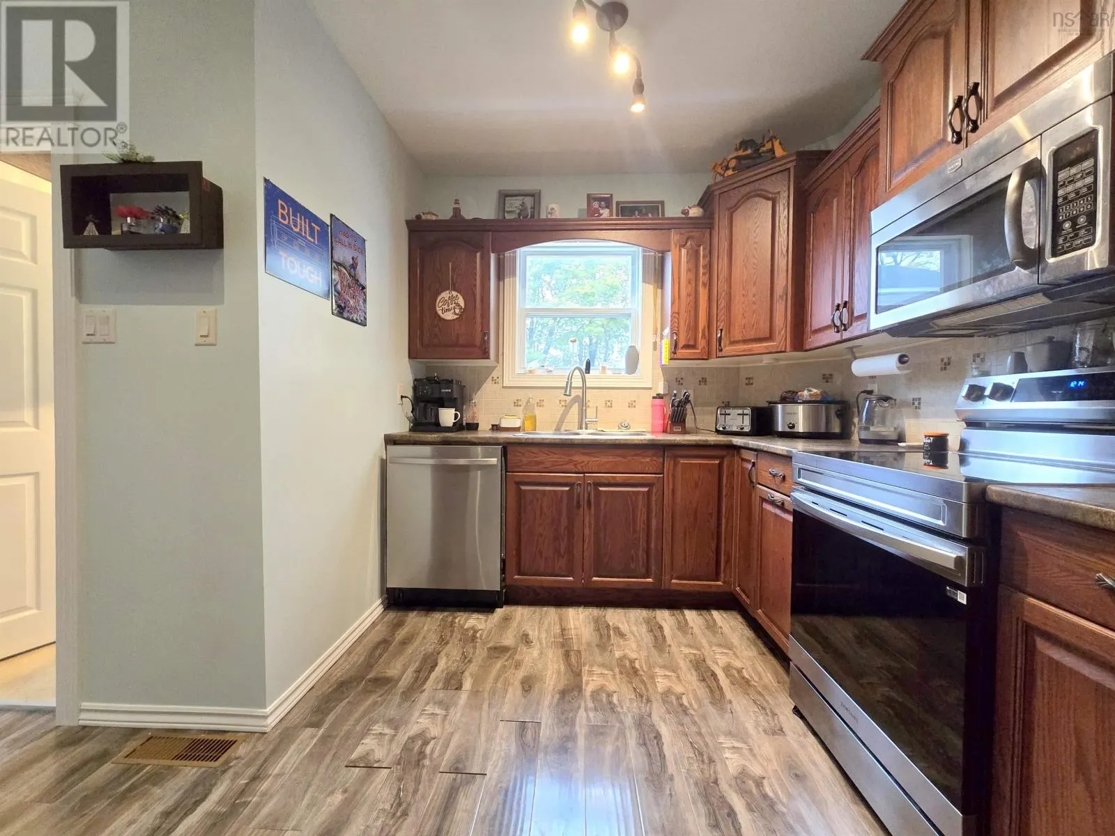 62 West Pleasant Street