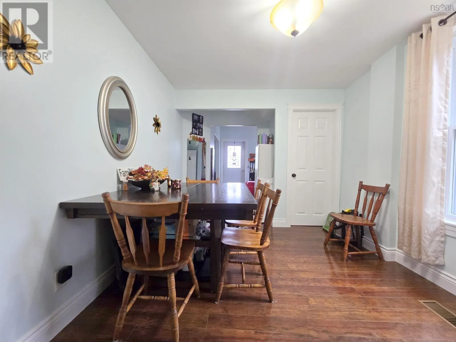 62 West Pleasant Street