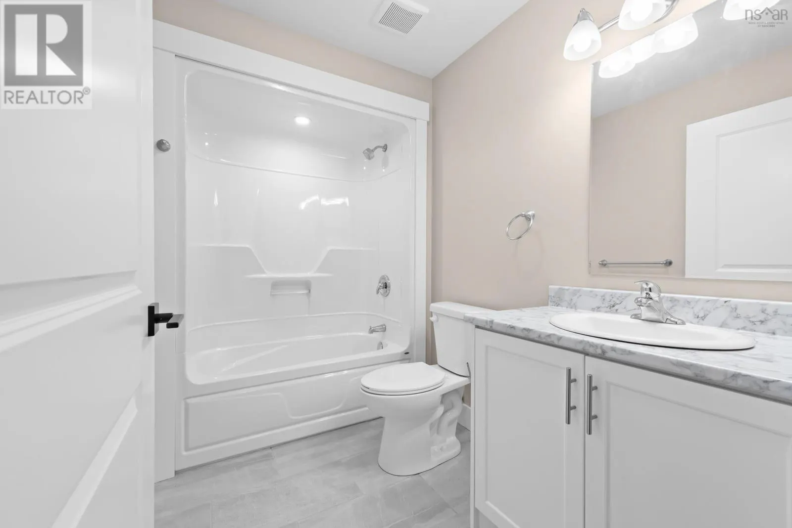 1438 Hwy 2, Lantz NS