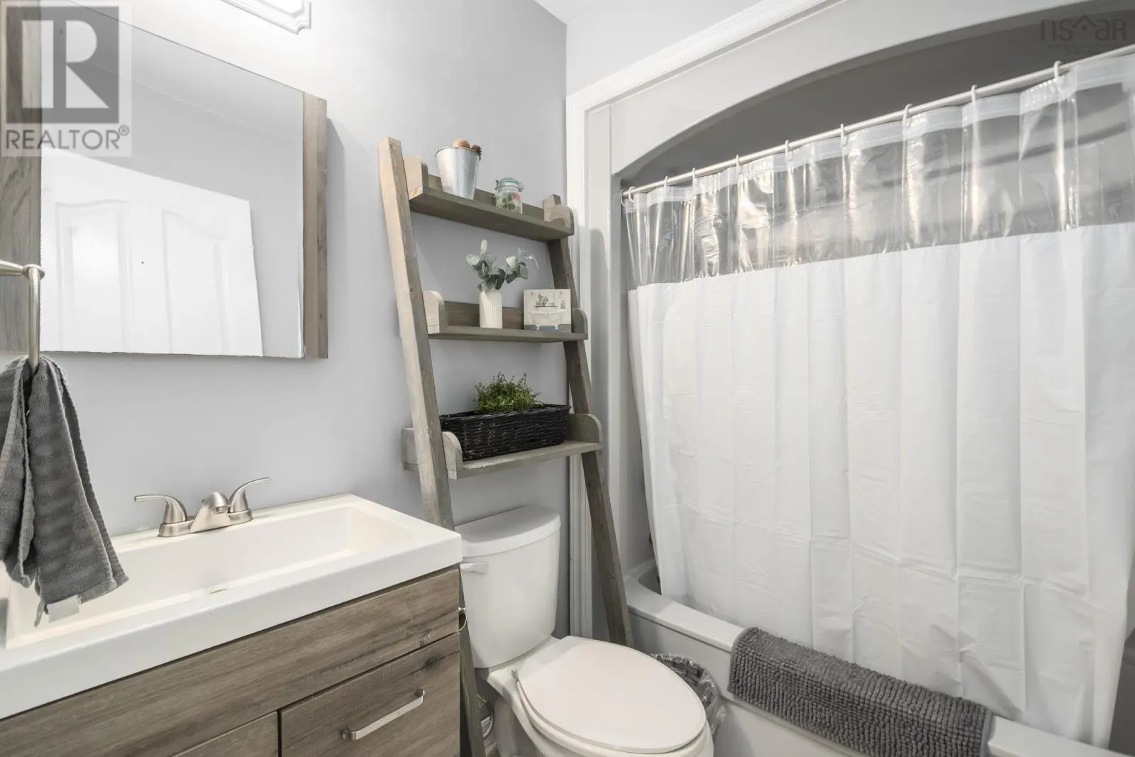 112 Dutch Settlement Road