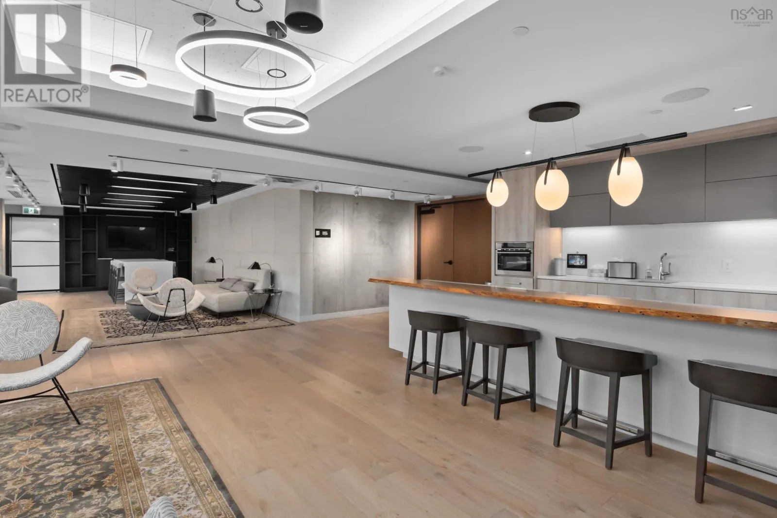 1006 1650 Granville Street