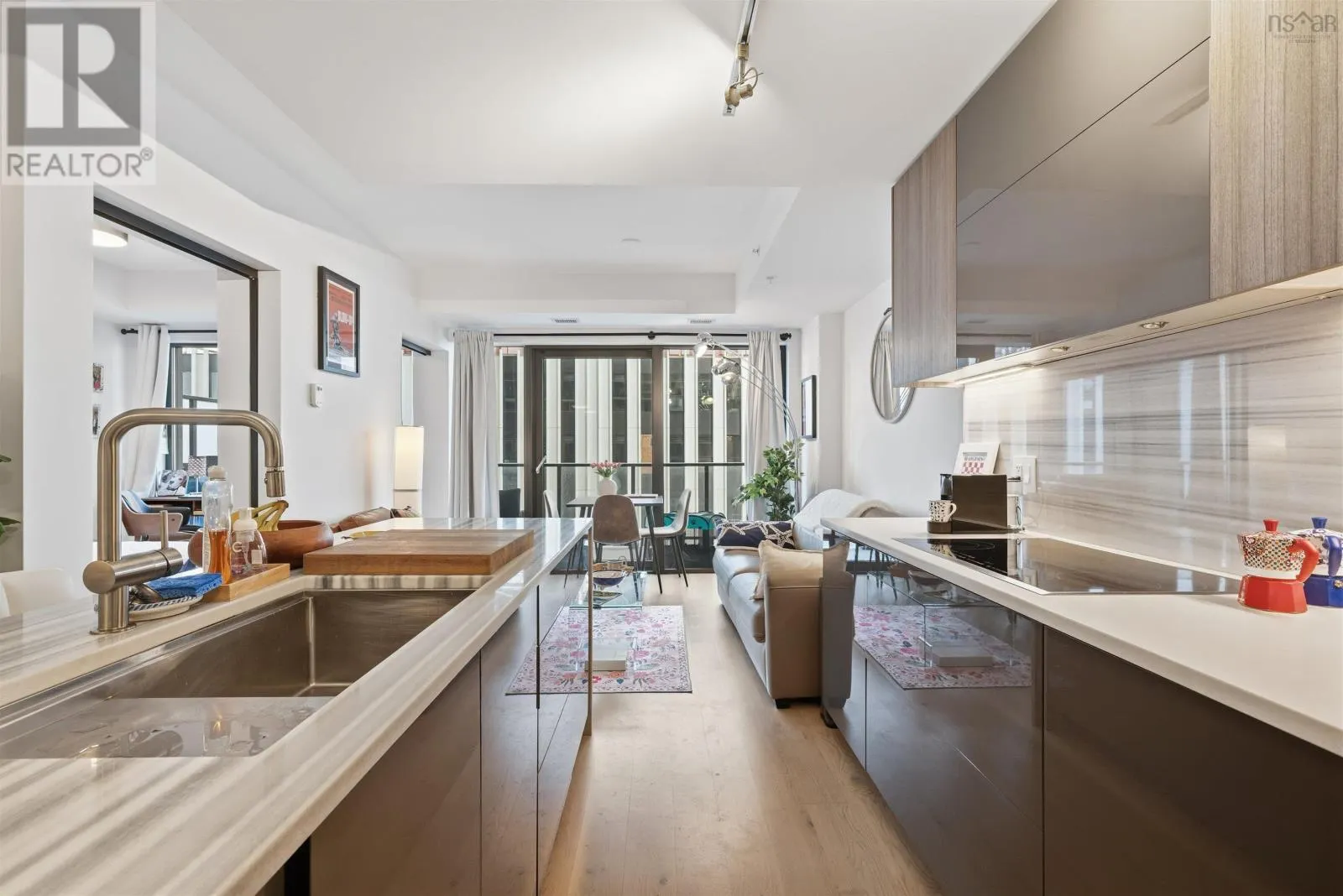 1009 1650 Granville Street