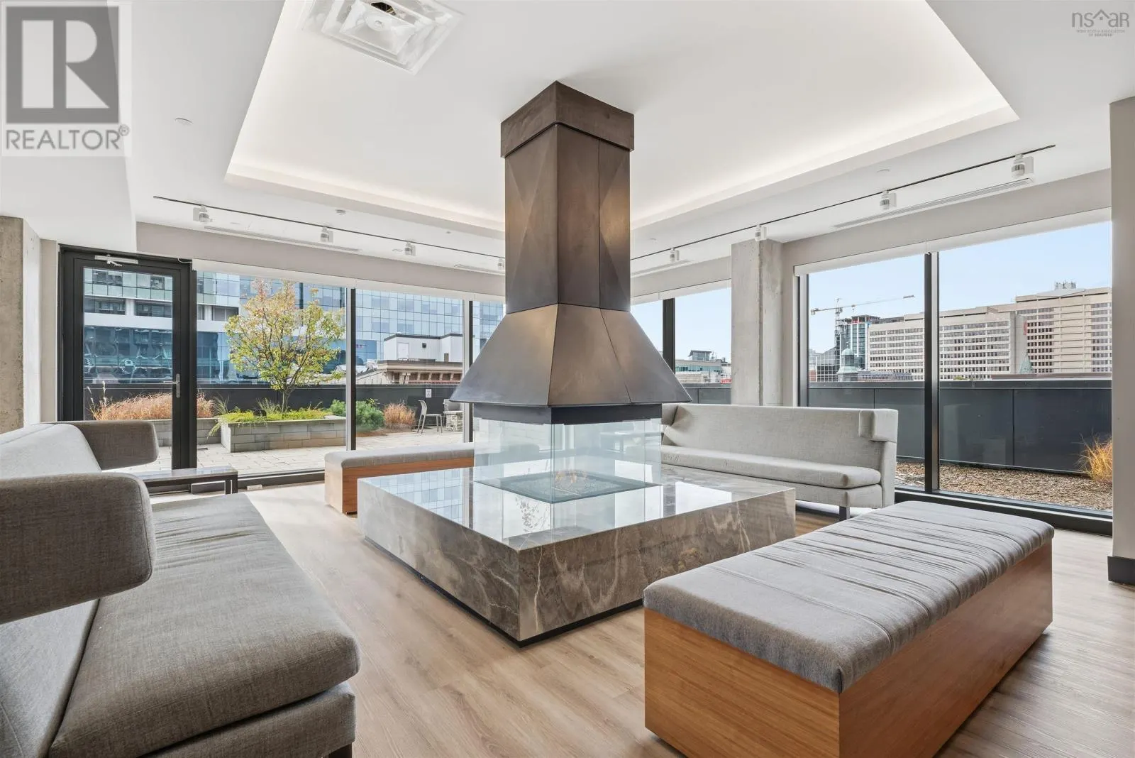 1009 1650 Granville Street