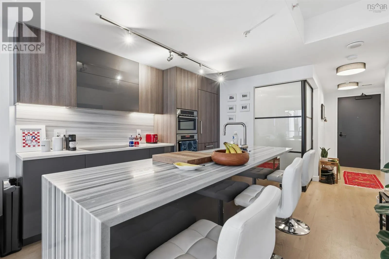 1009 1650 Granville Street