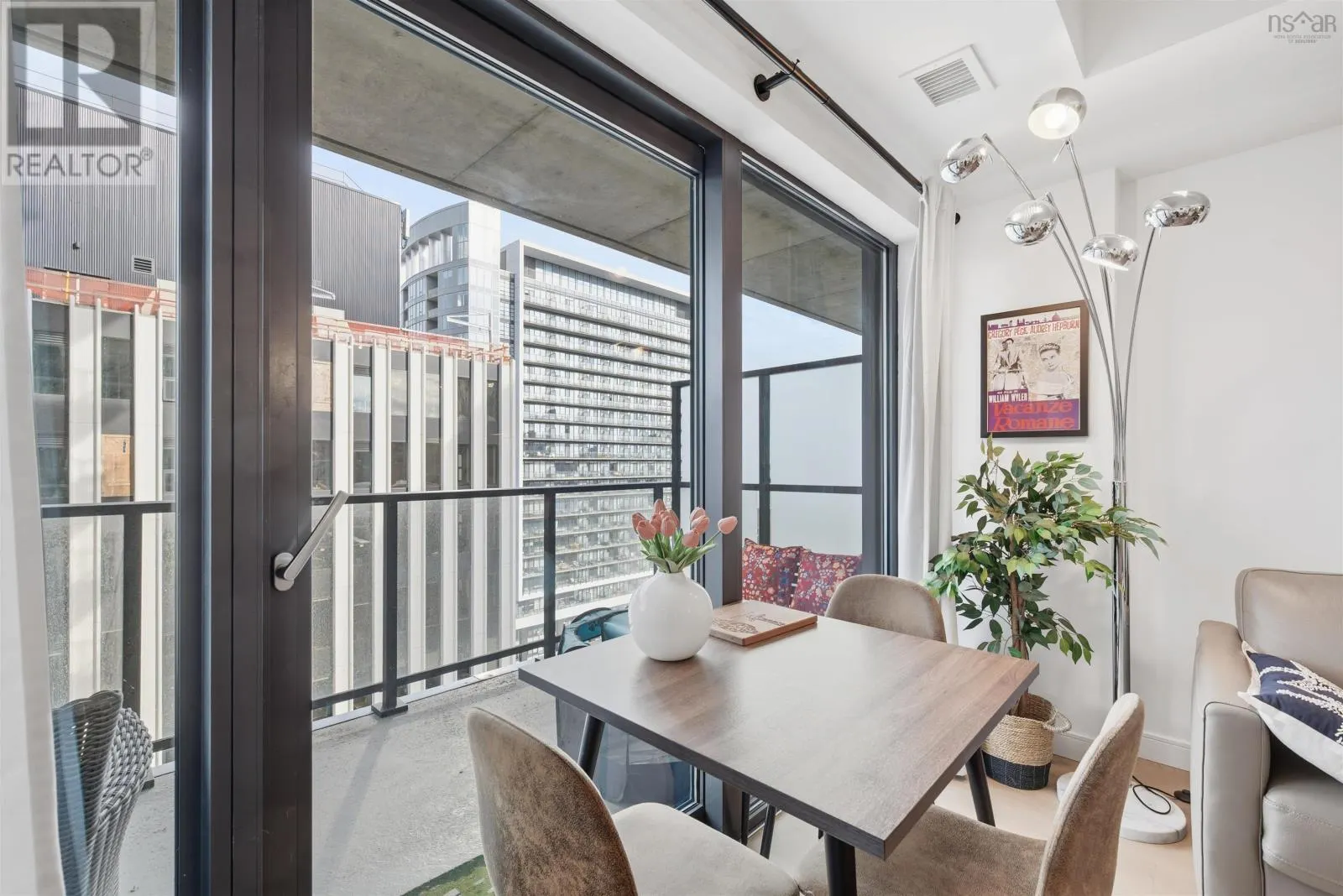 1009 1650 Granville Street