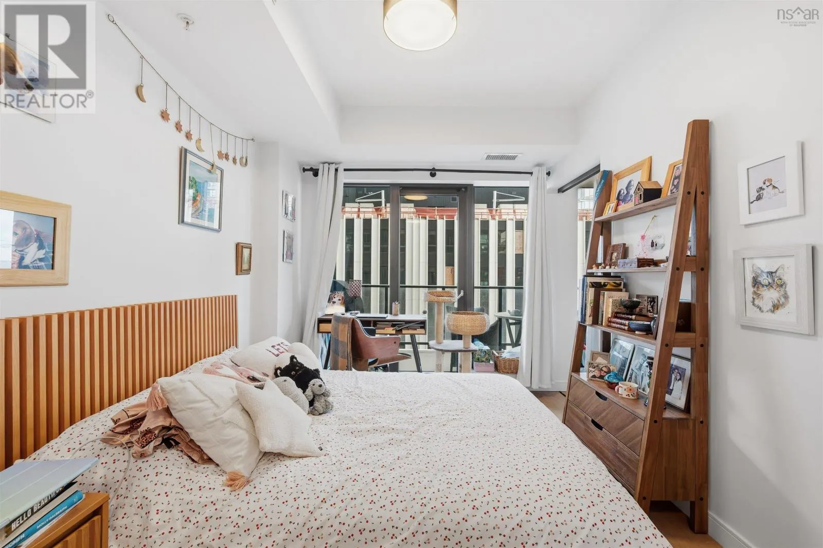 1009 1650 Granville Street