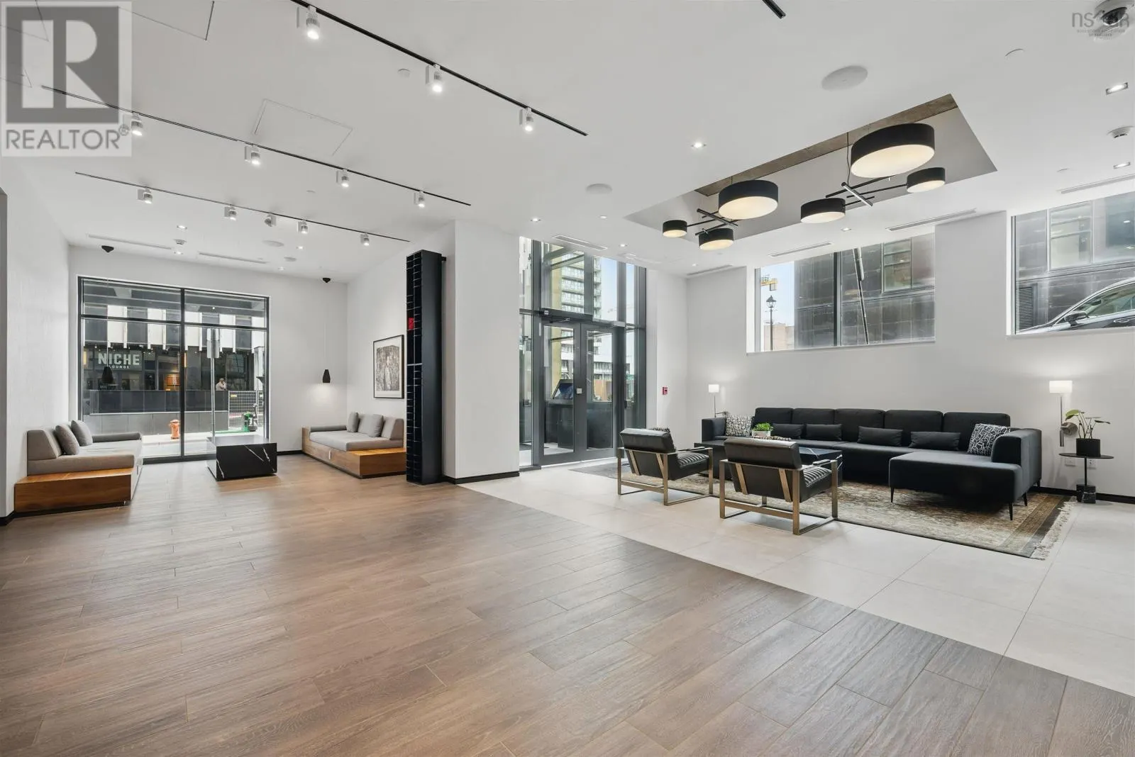 1009 1650 Granville Street