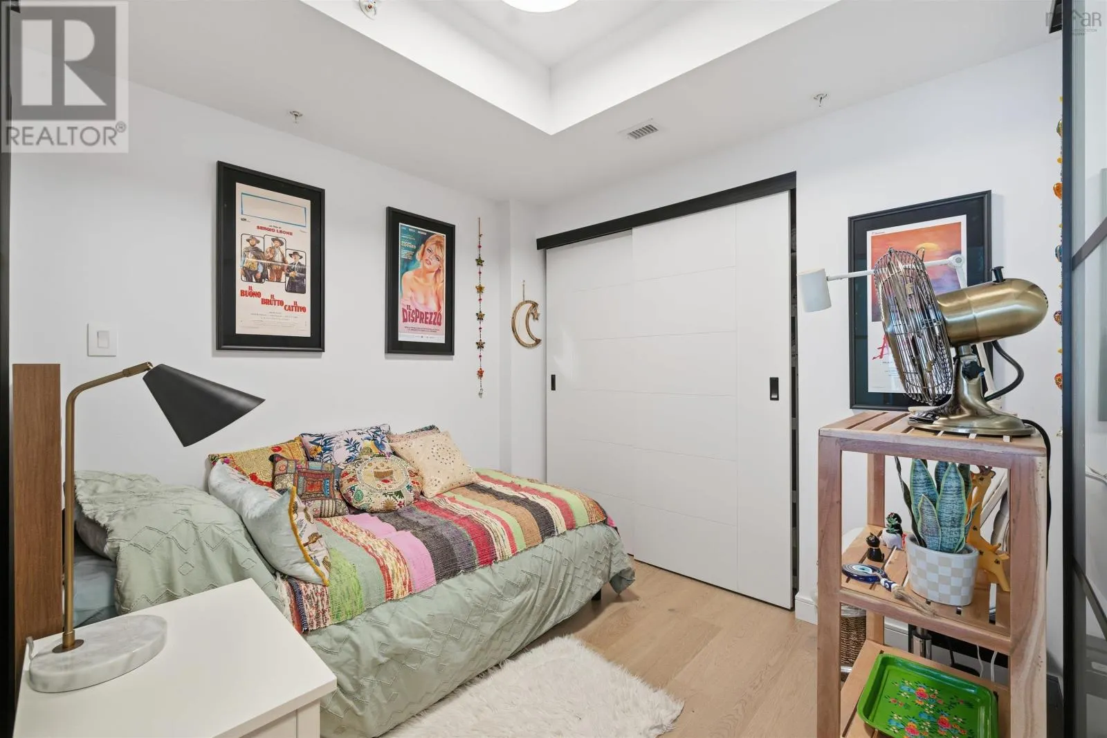 1009 1650 Granville Street