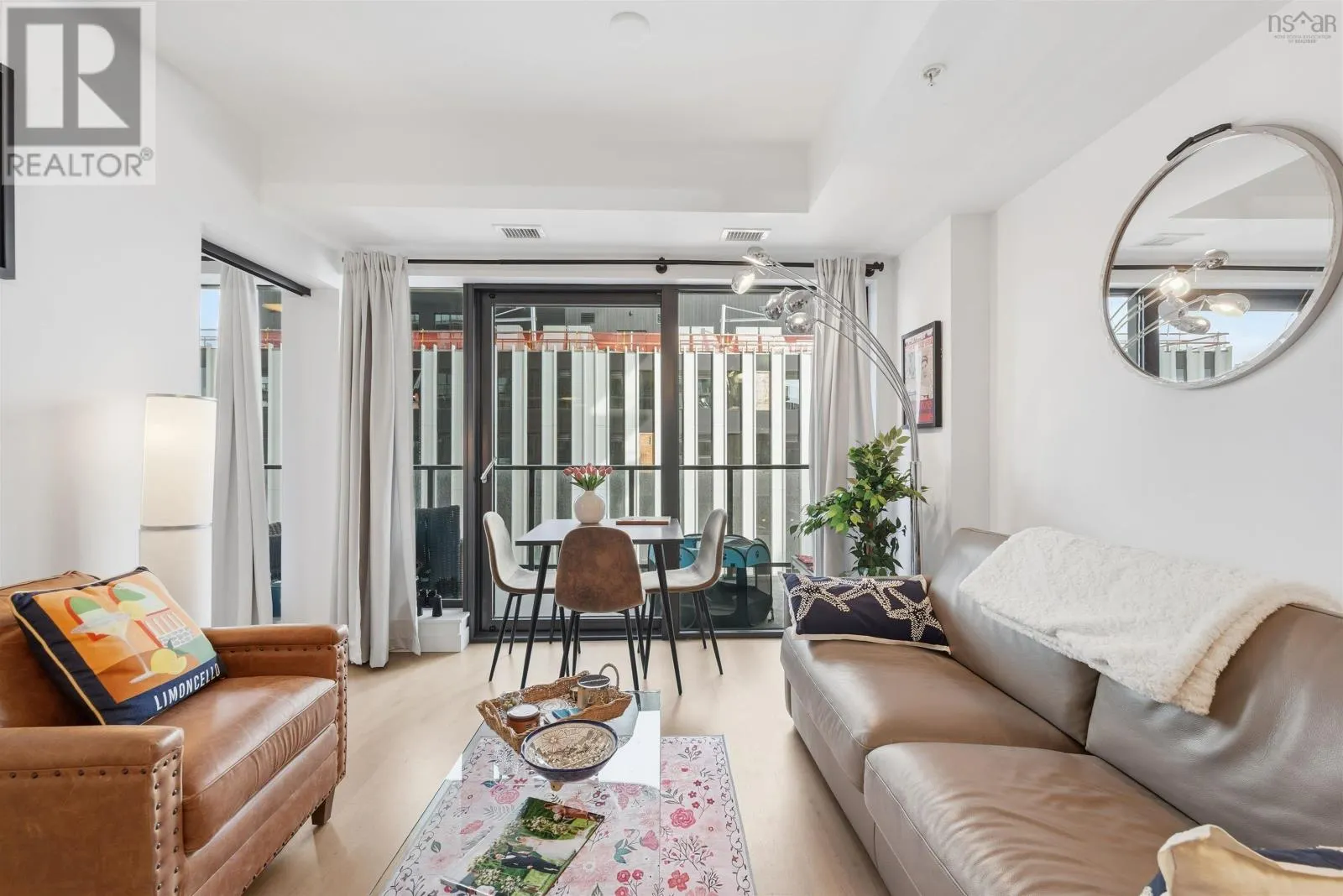 1009 1650 Granville Street