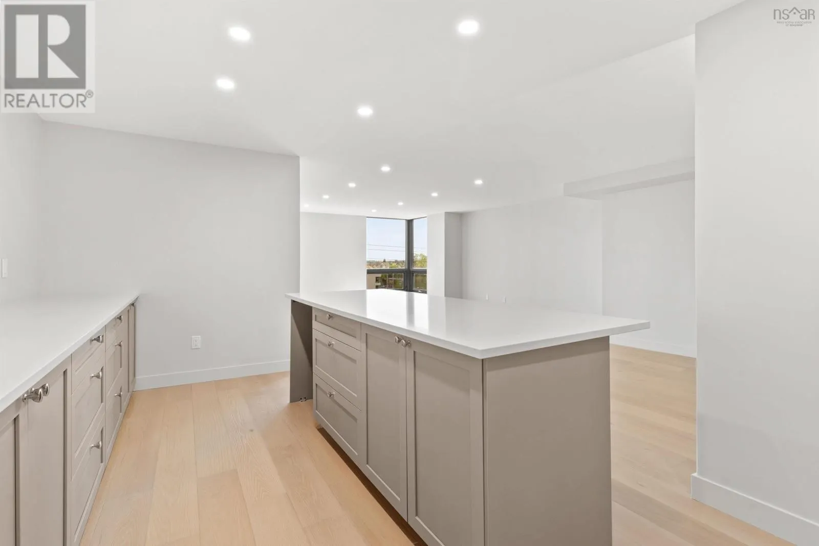 406 6369 Coburg Road