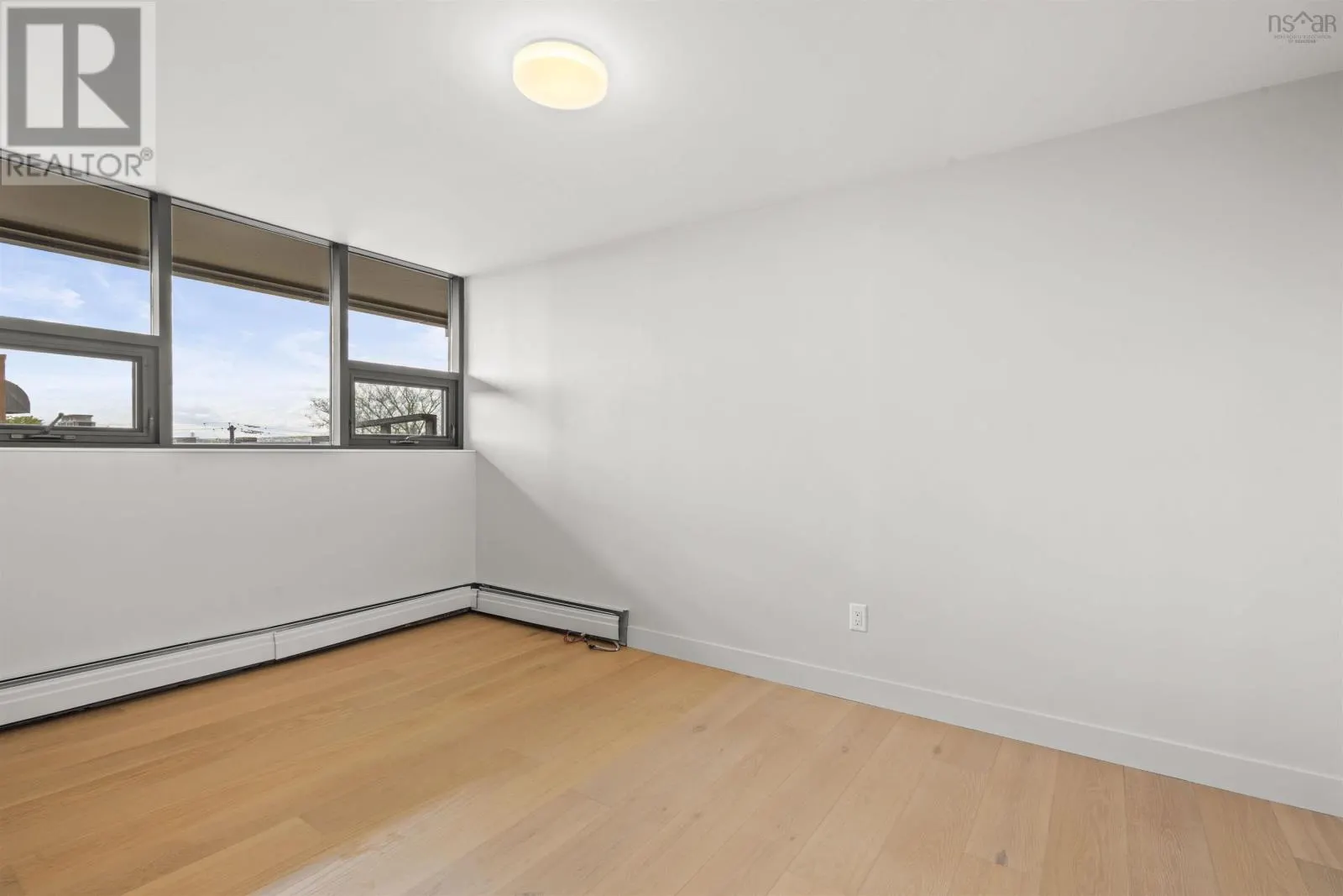 406 6369 Coburg Road