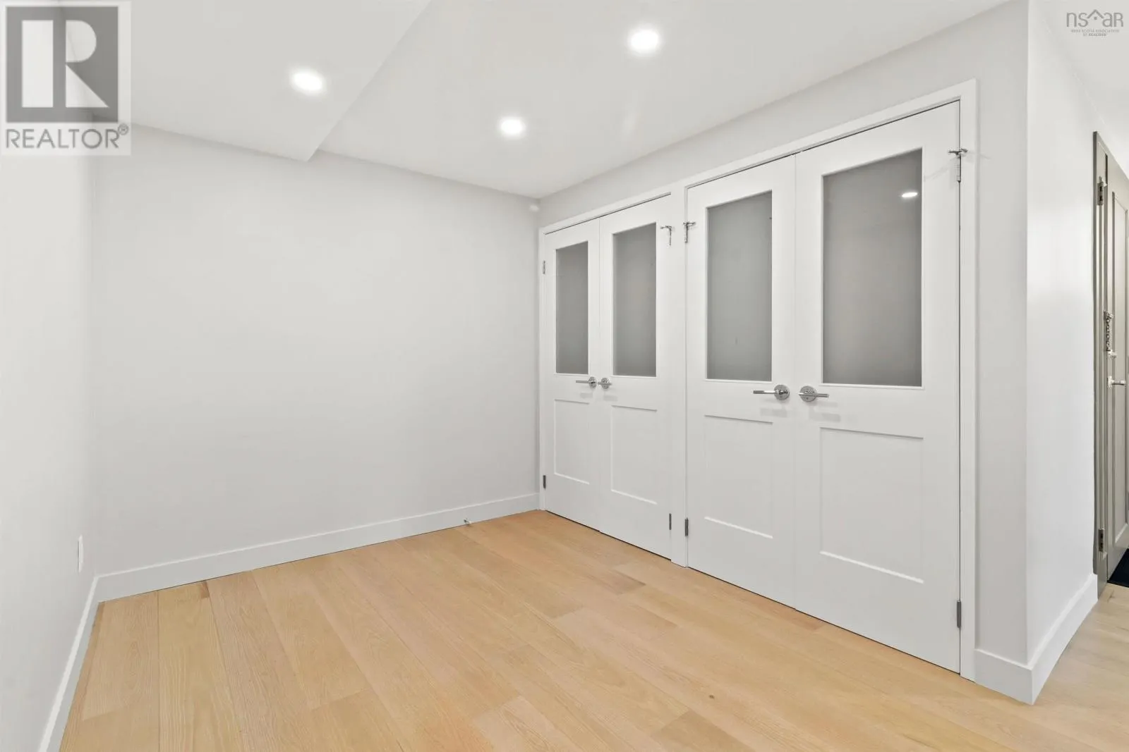 406 6369 Coburg Road