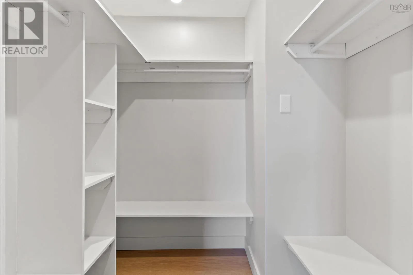 406 6369 Coburg Road