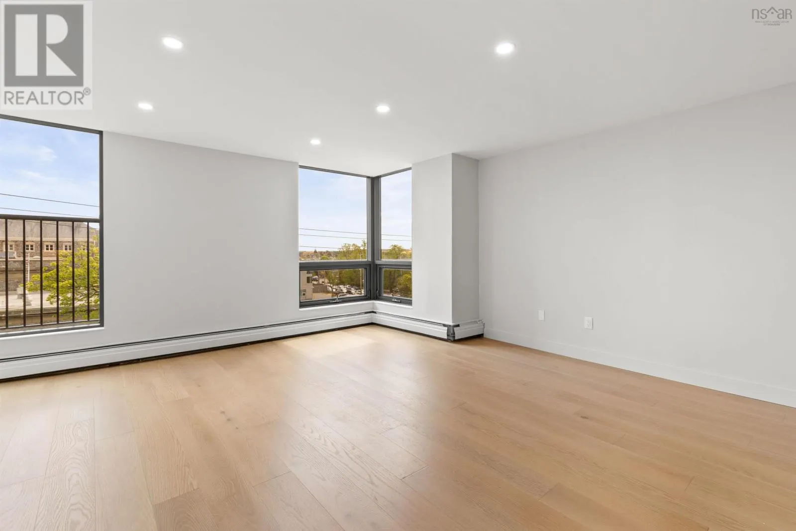 406 6369 Coburg Road