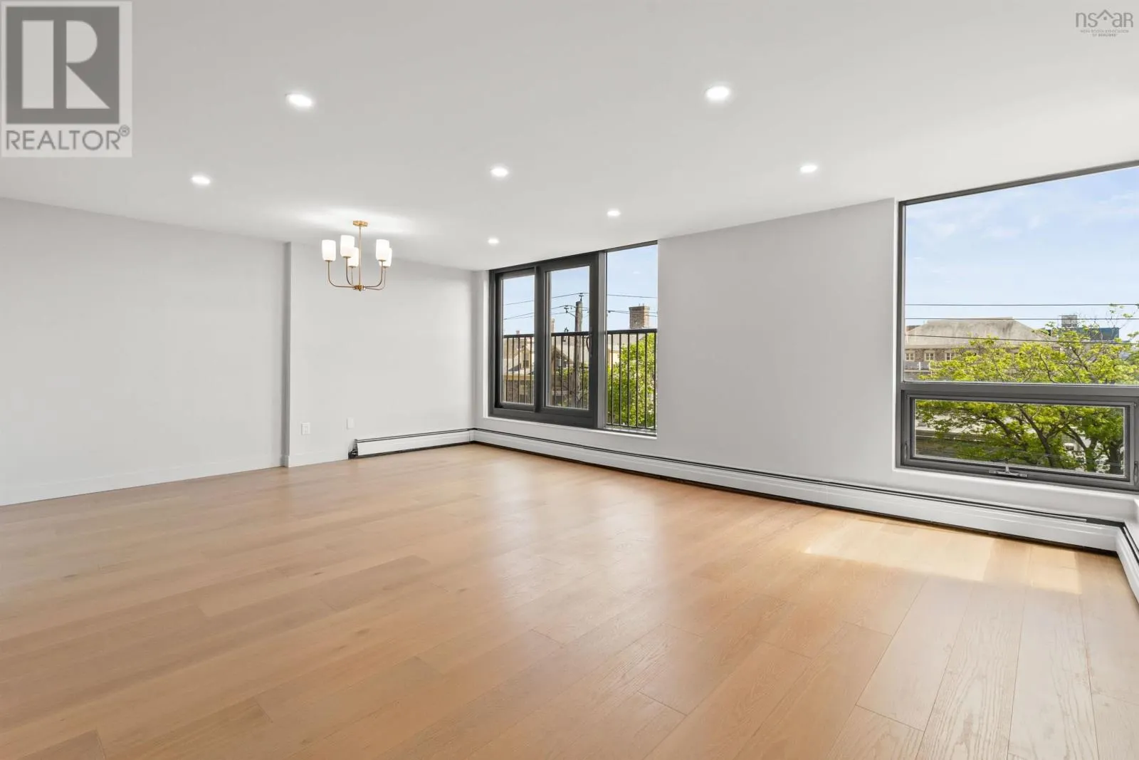 406 6369 Coburg Road