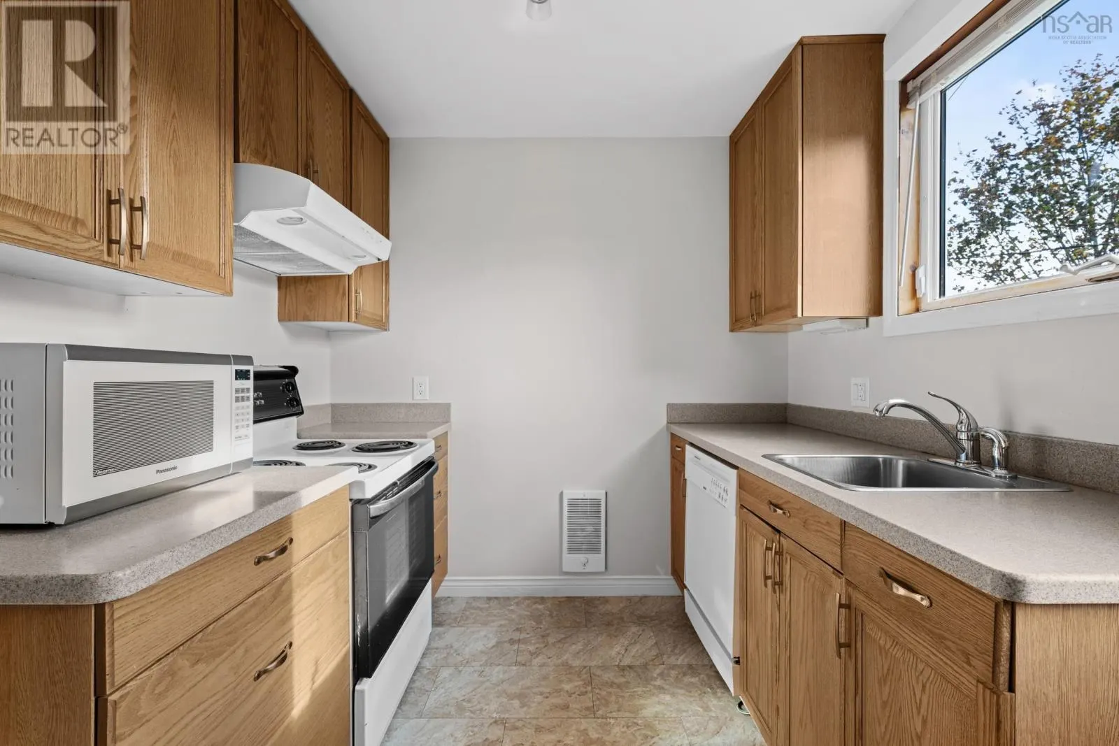 97 Amaranth Crescent