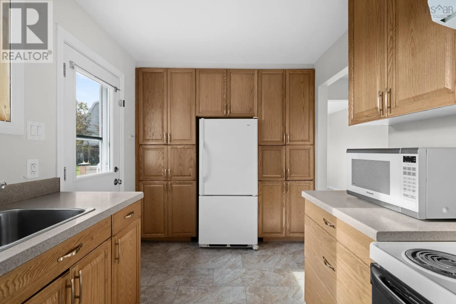 97 Amaranth Crescent