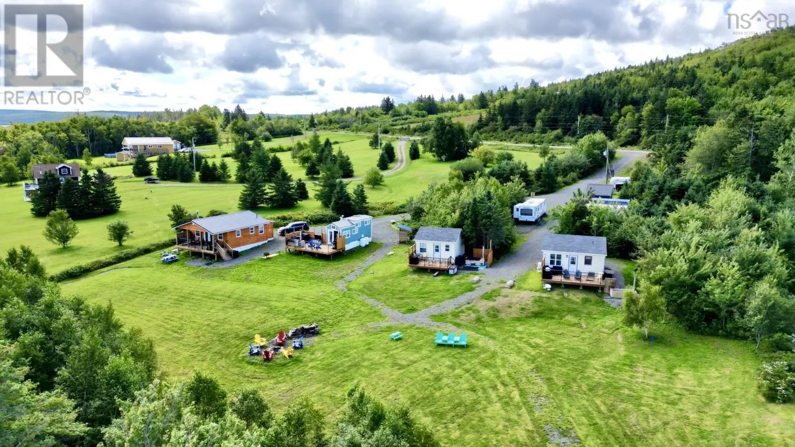 1543 West Lake Ainslie