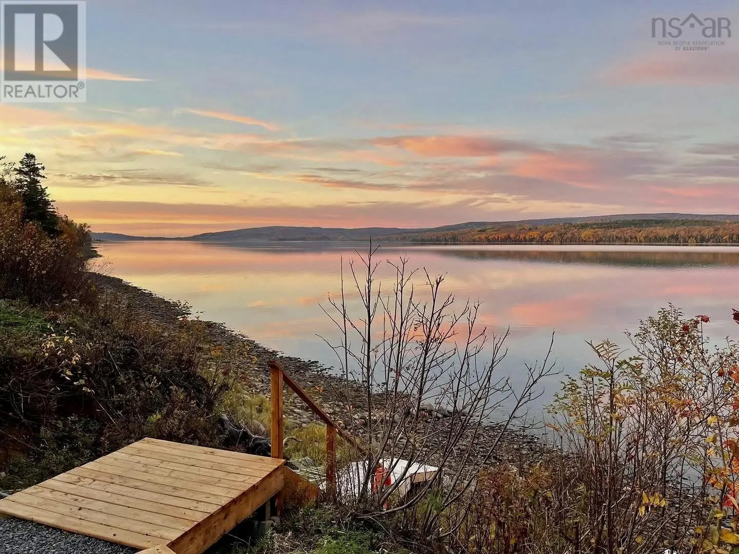 1543 West Lake Ainslie