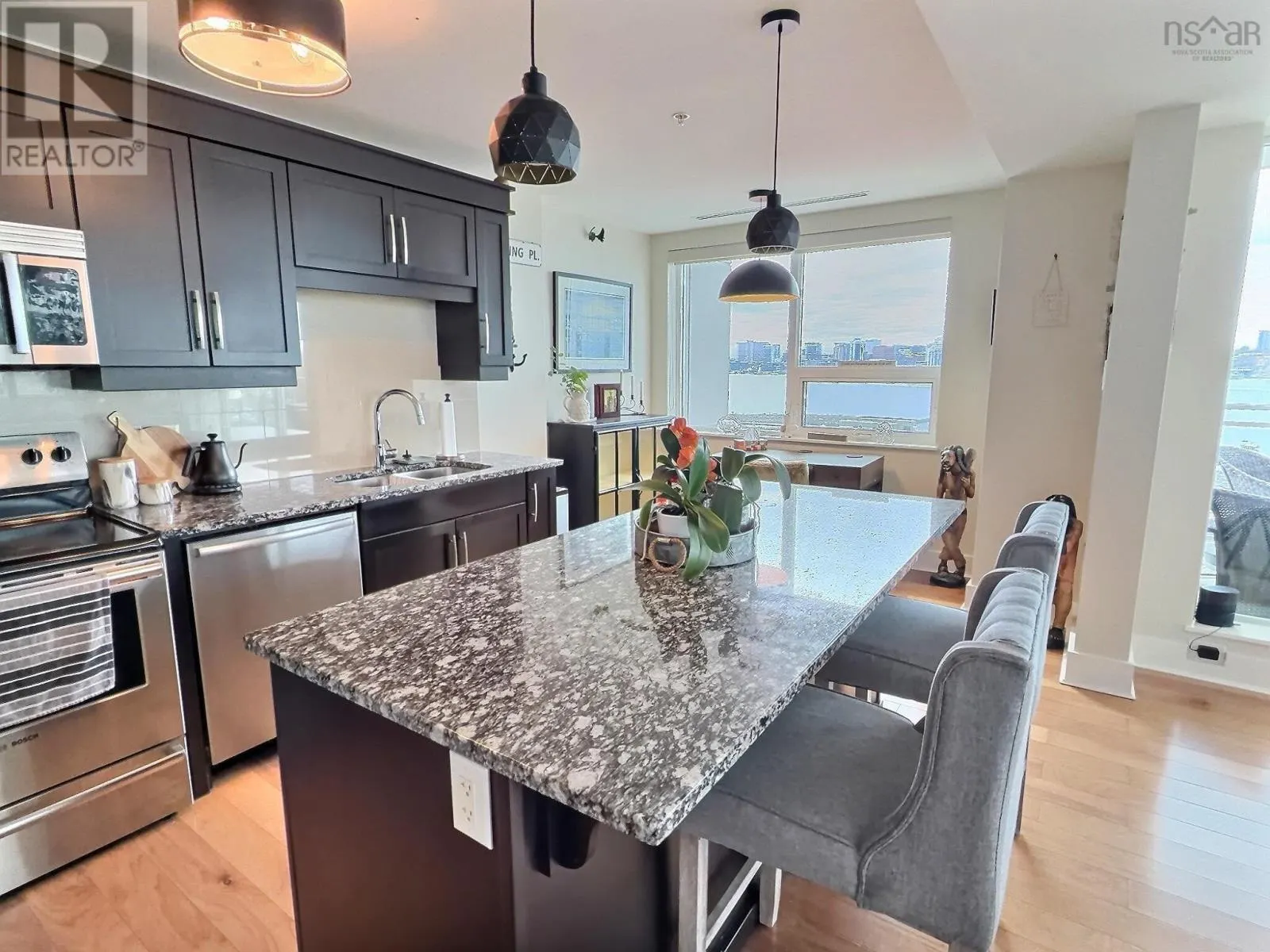 706 31 Kings Wharf Place