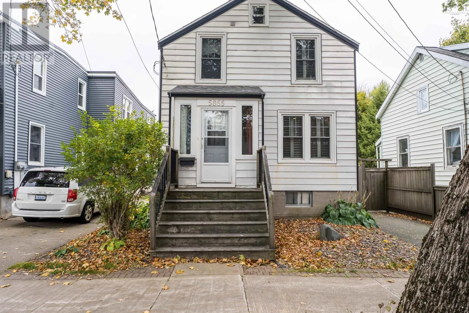 5865 Kane Street