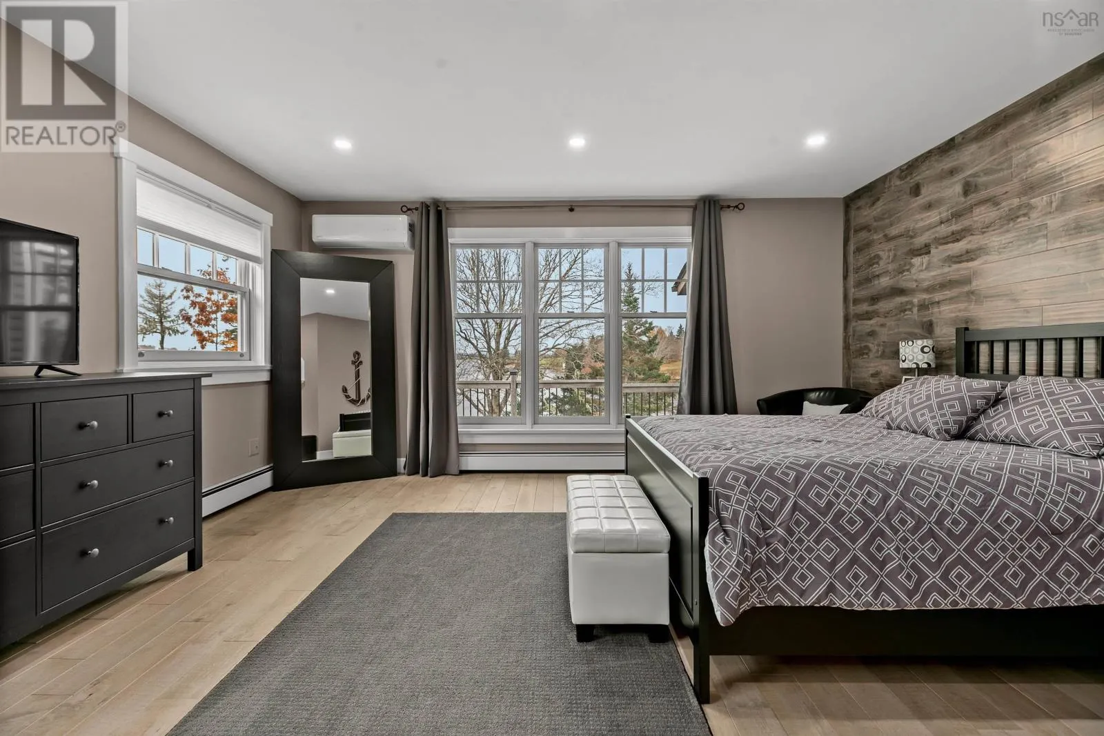 10680 Peggys Cove Road