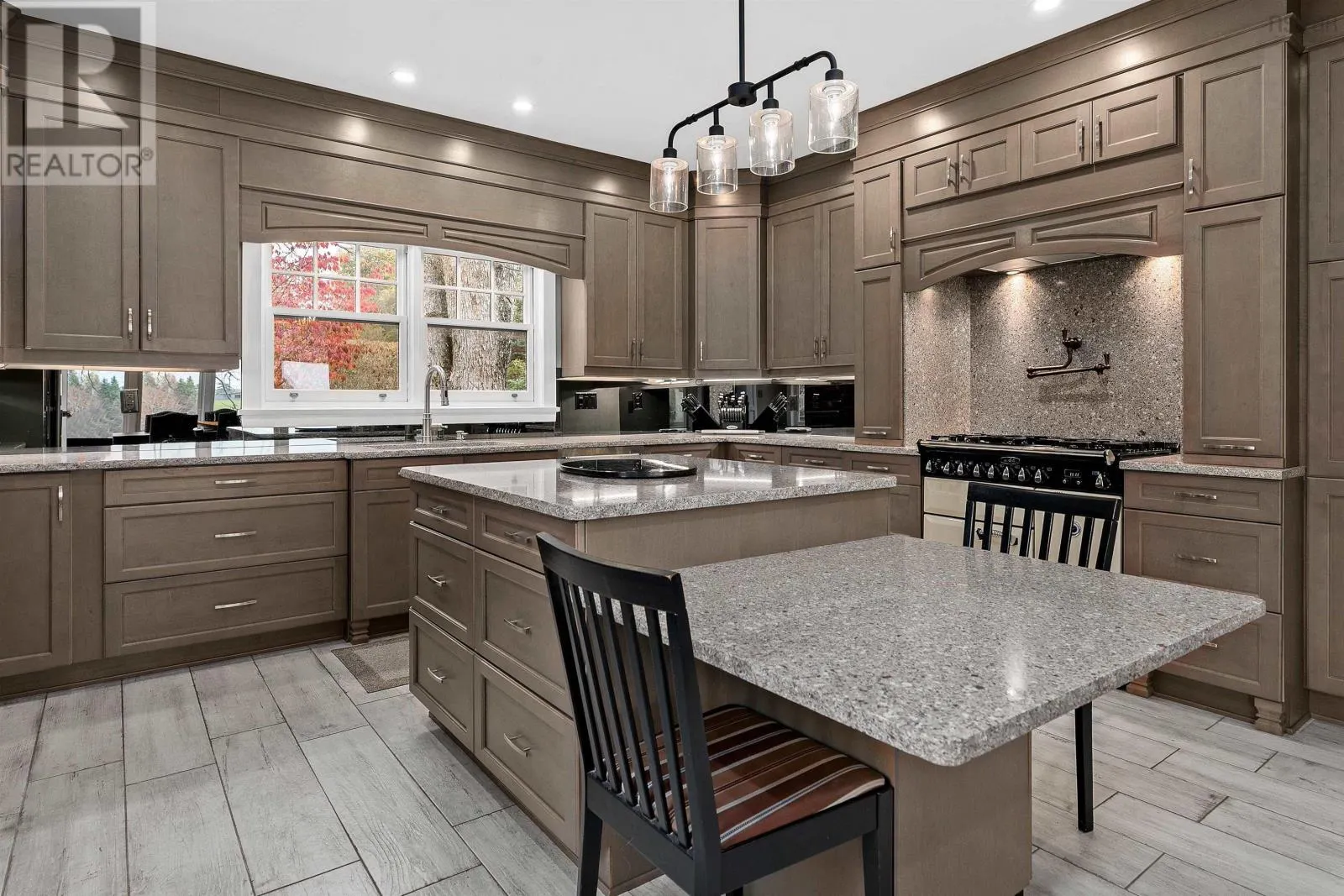 10680 Peggys Cove Road