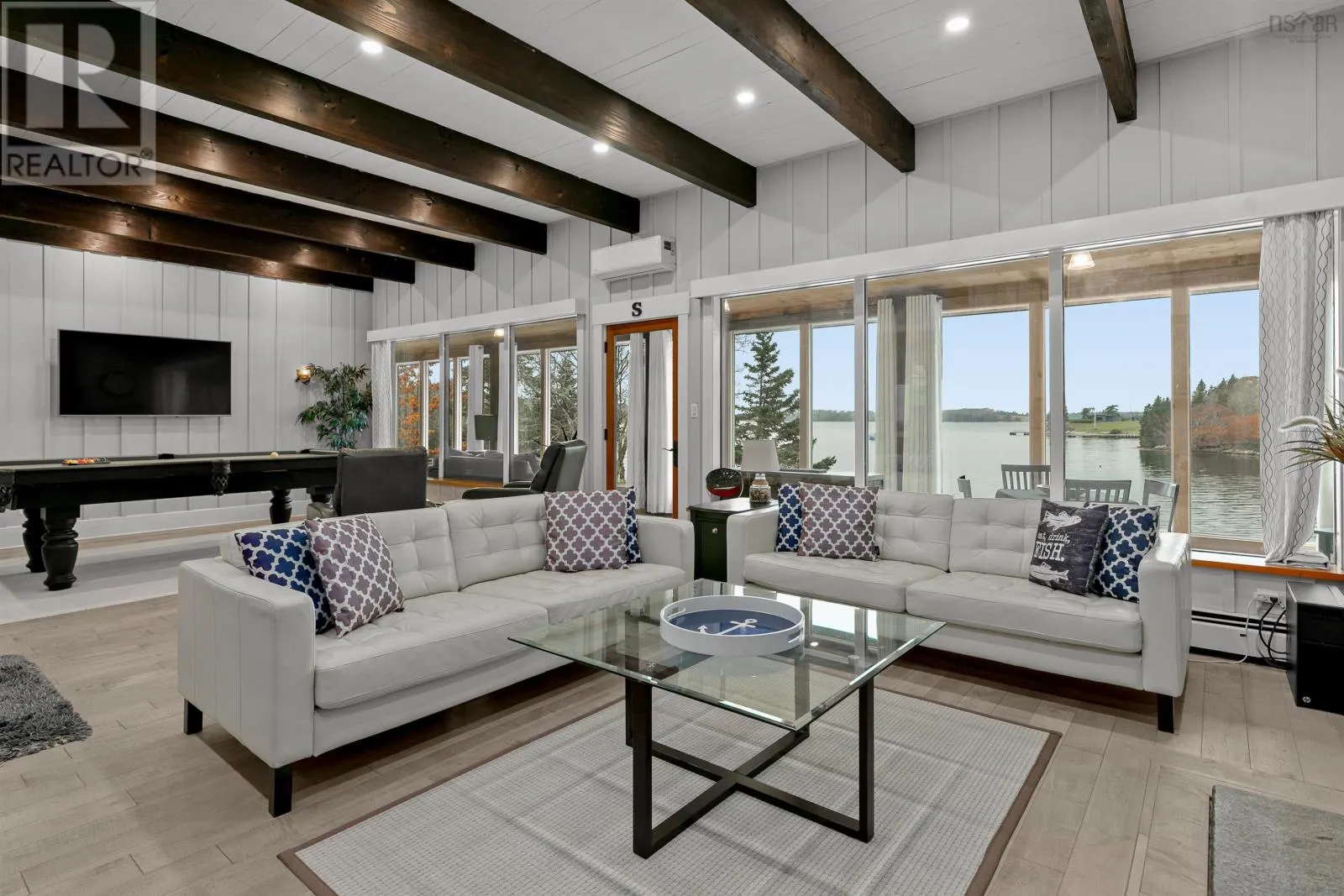 10680 Peggys Cove Road