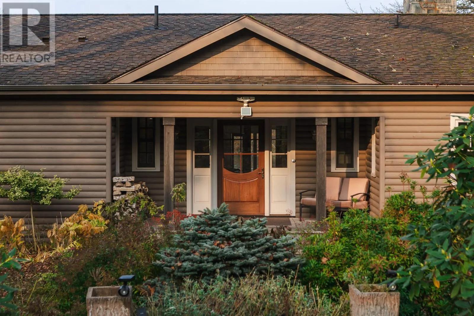 10680 Peggys Cove Road