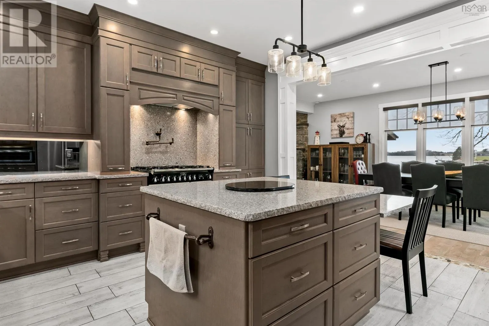 10680 Peggys Cove Road