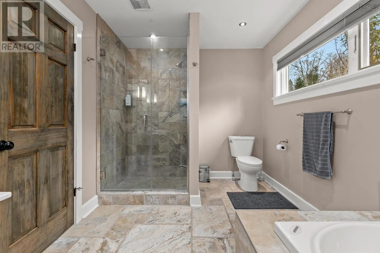 10680 Peggys Cove Road