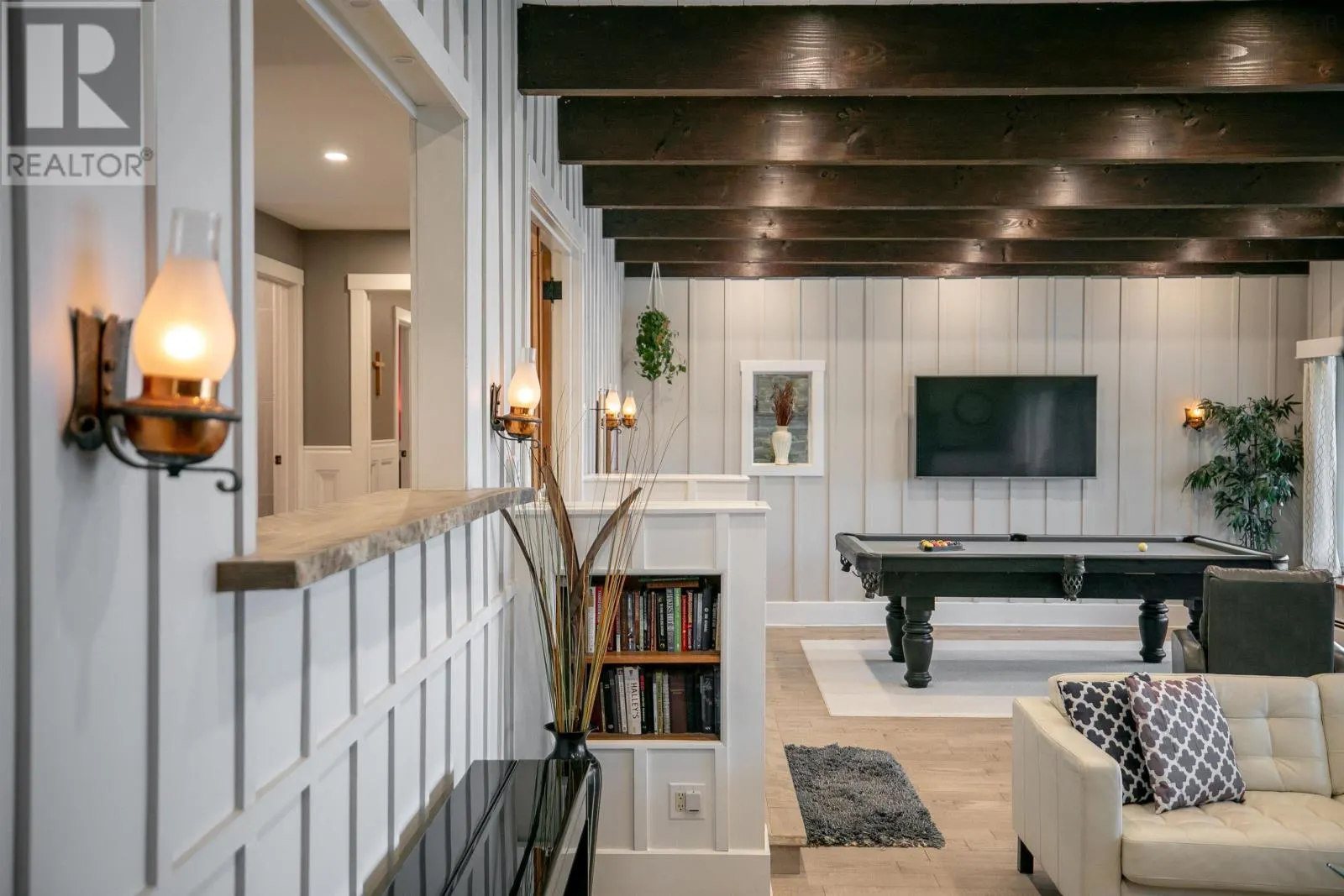 10680 Peggys Cove Road