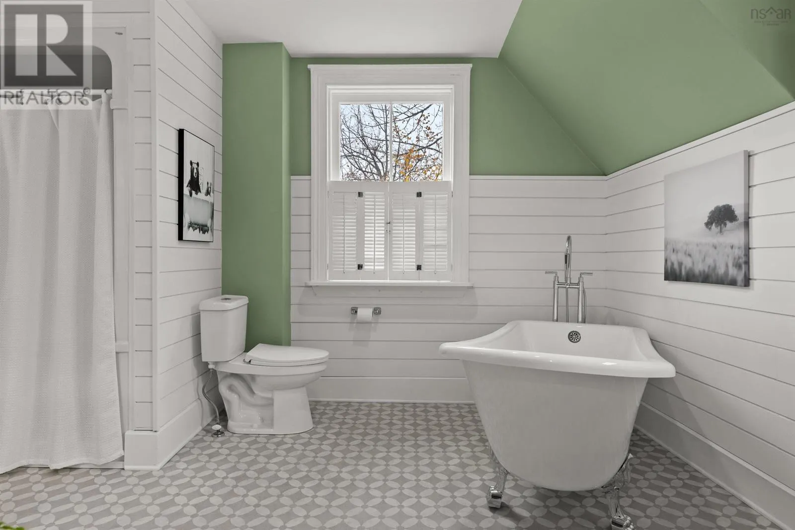 202 Washington Street