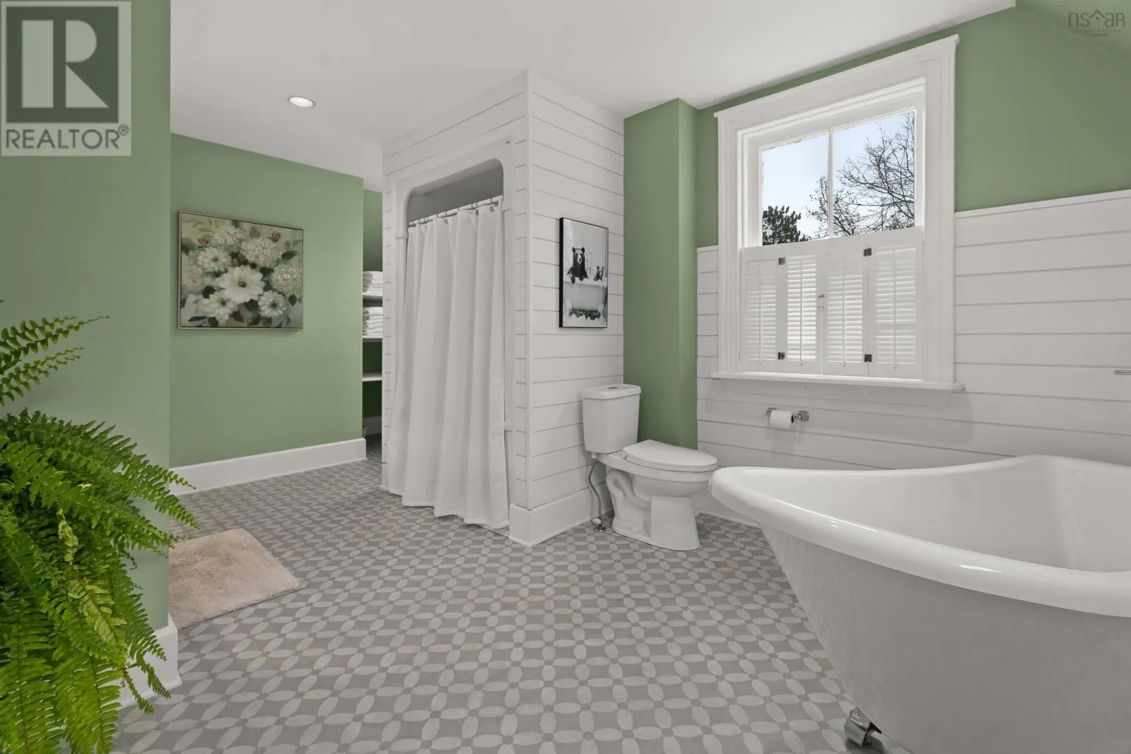 202 Washington Street