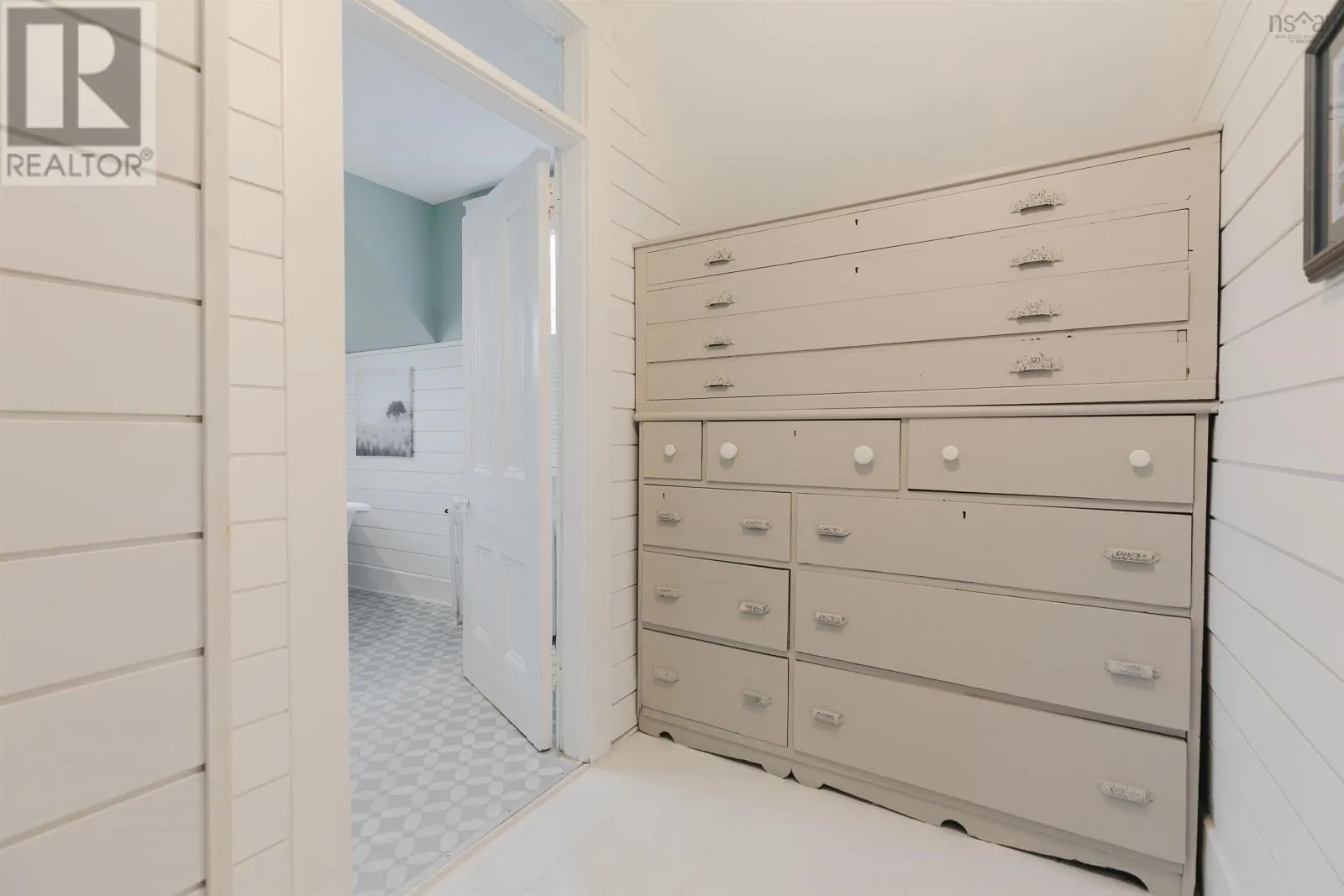 202 Washington Street