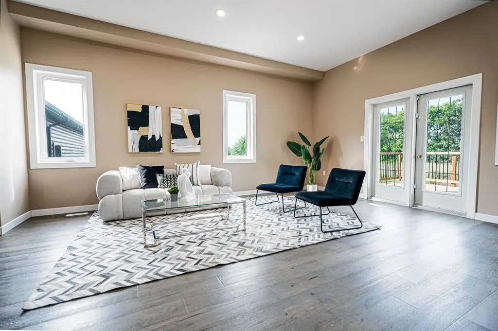 949 Strathnaver Avenue
