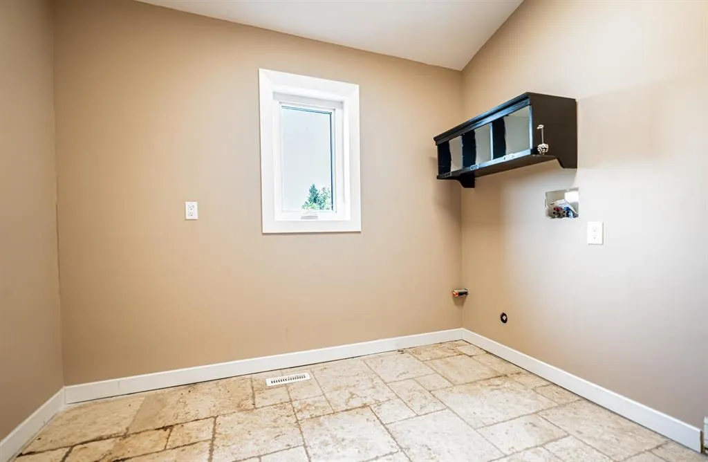 949 Strathnaver Avenue