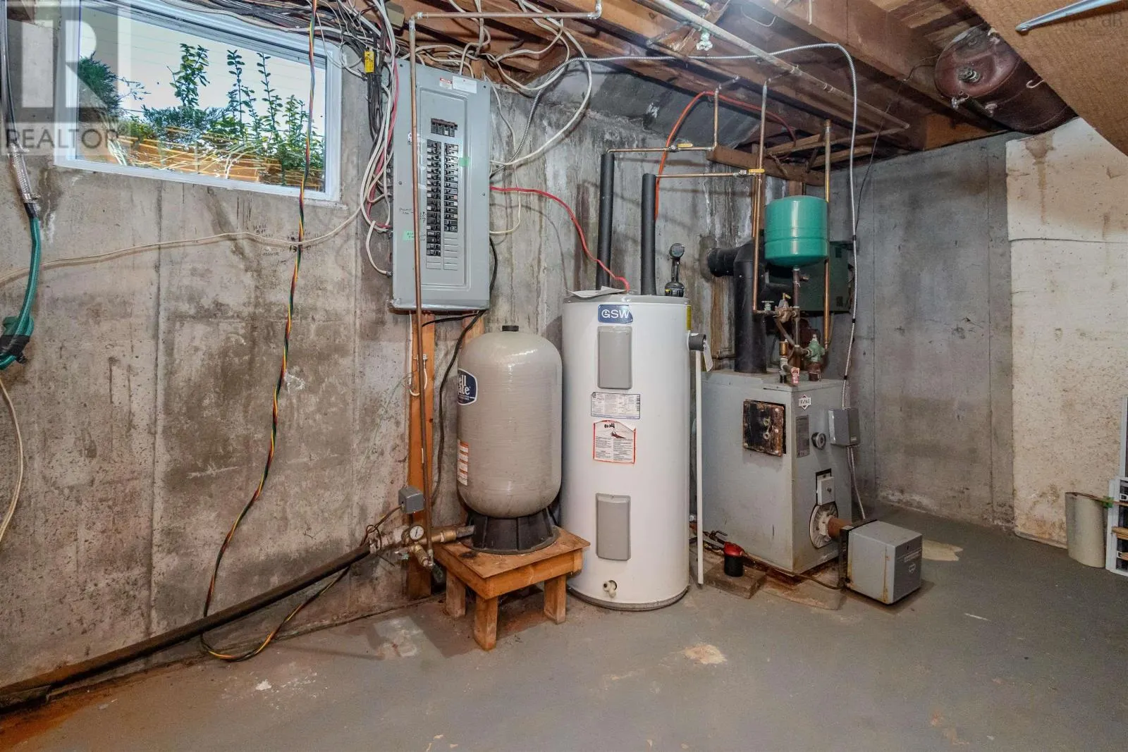 4327 Louisbourg Highway