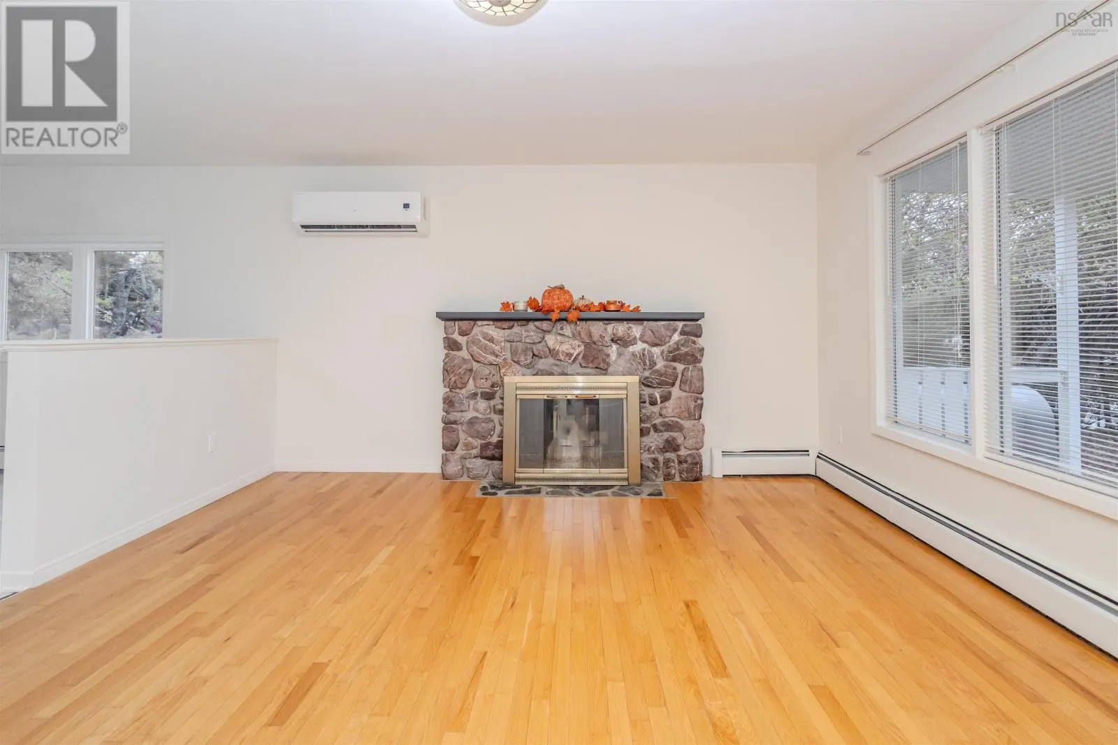 4327 Louisbourg Highway