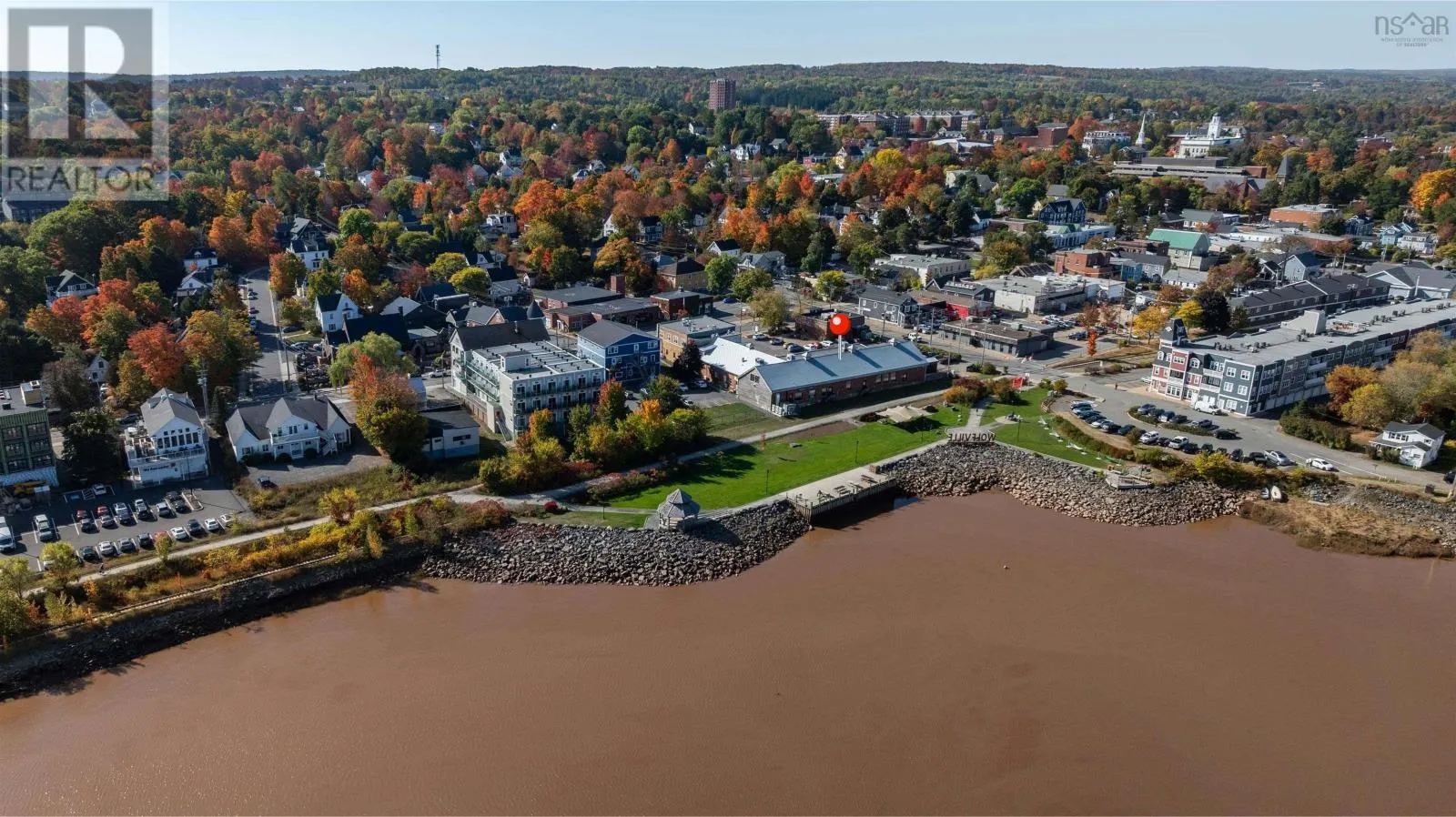 Retail Unit 1 360 Main Street