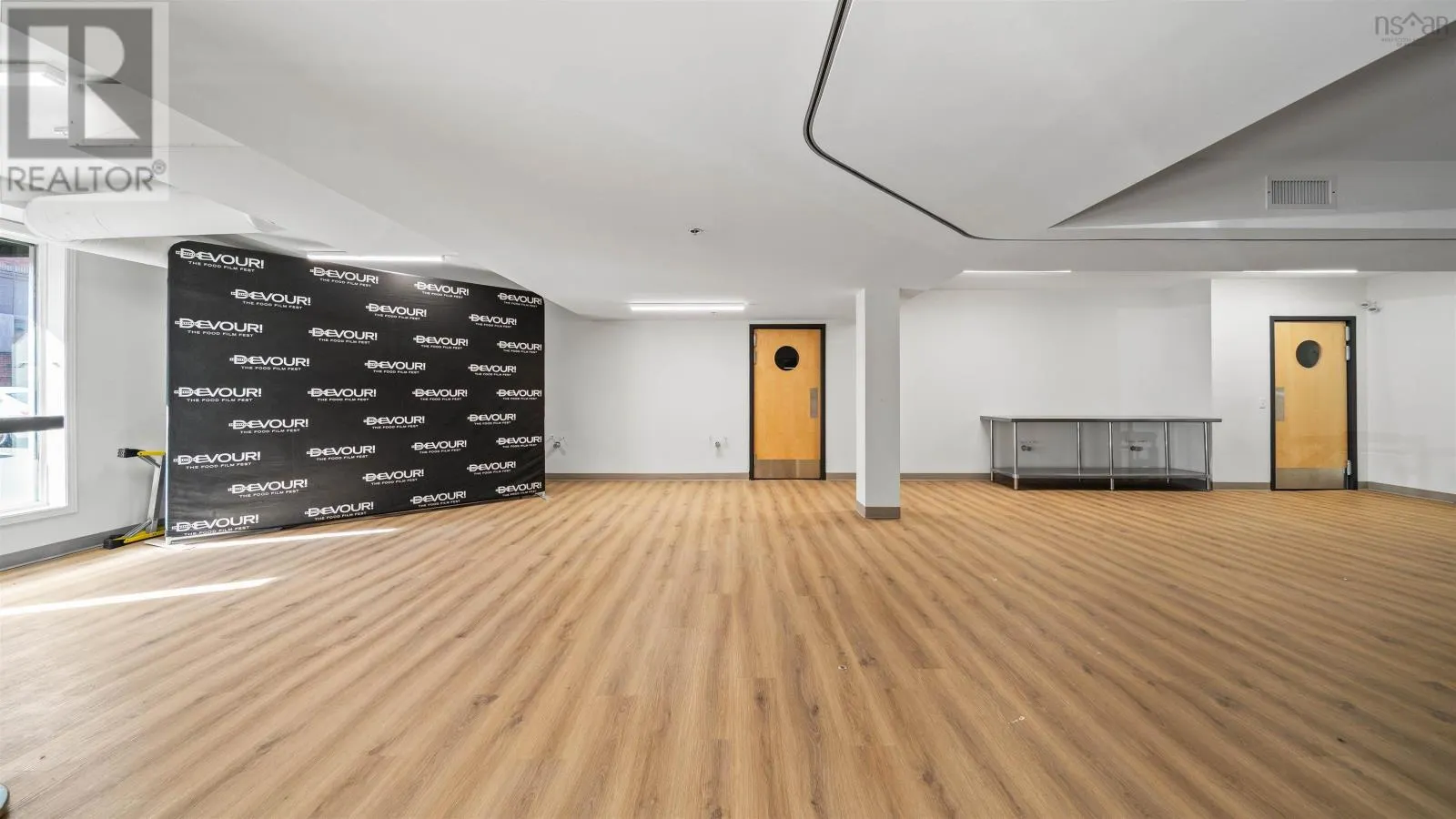 Retail Unit 1 360 Main Street