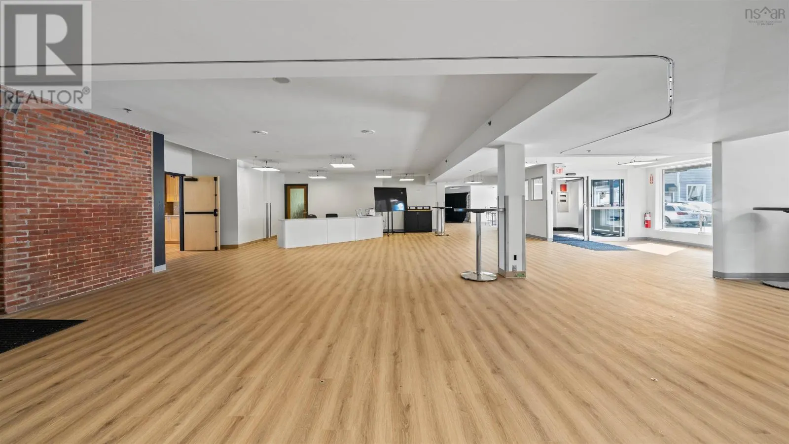 Retail Unit 1 360 Main Street