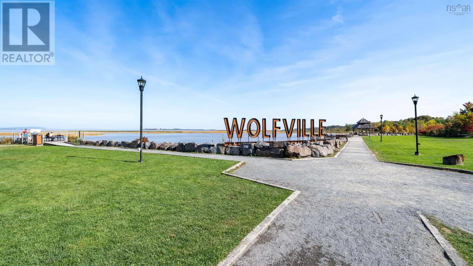 Retail Unit 1 360 Main Street