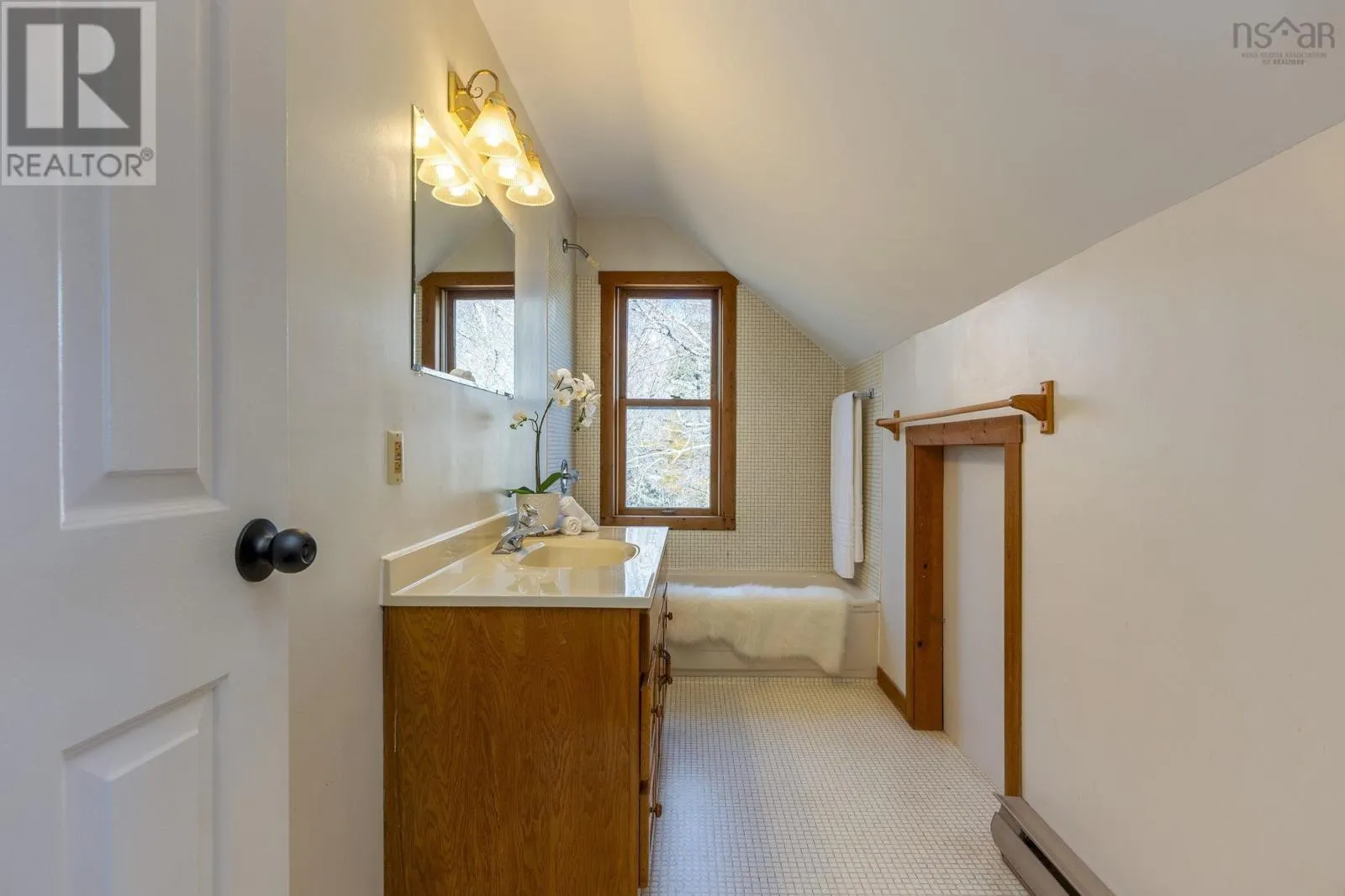 567 Indian Point Road