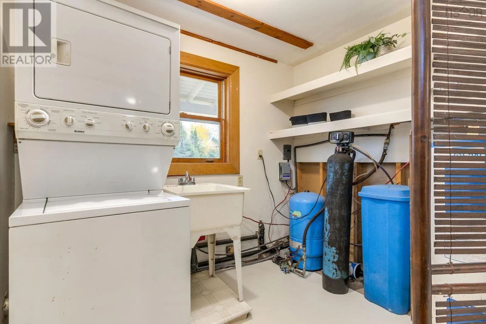 567 Indian Point Road