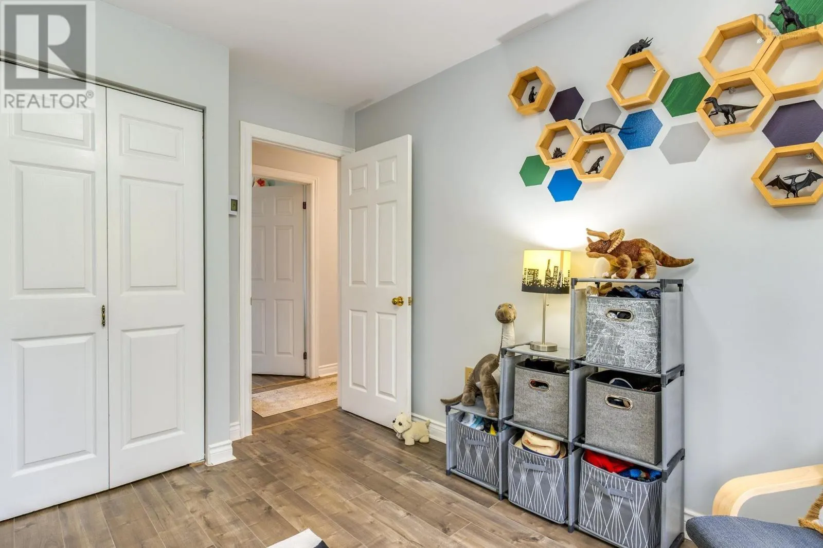 7 Lake Charles Drive