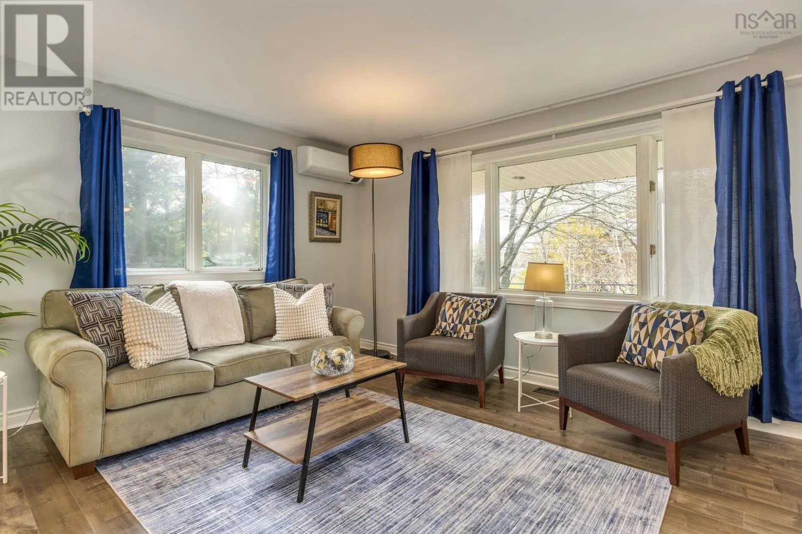 7 Lake Charles Drive