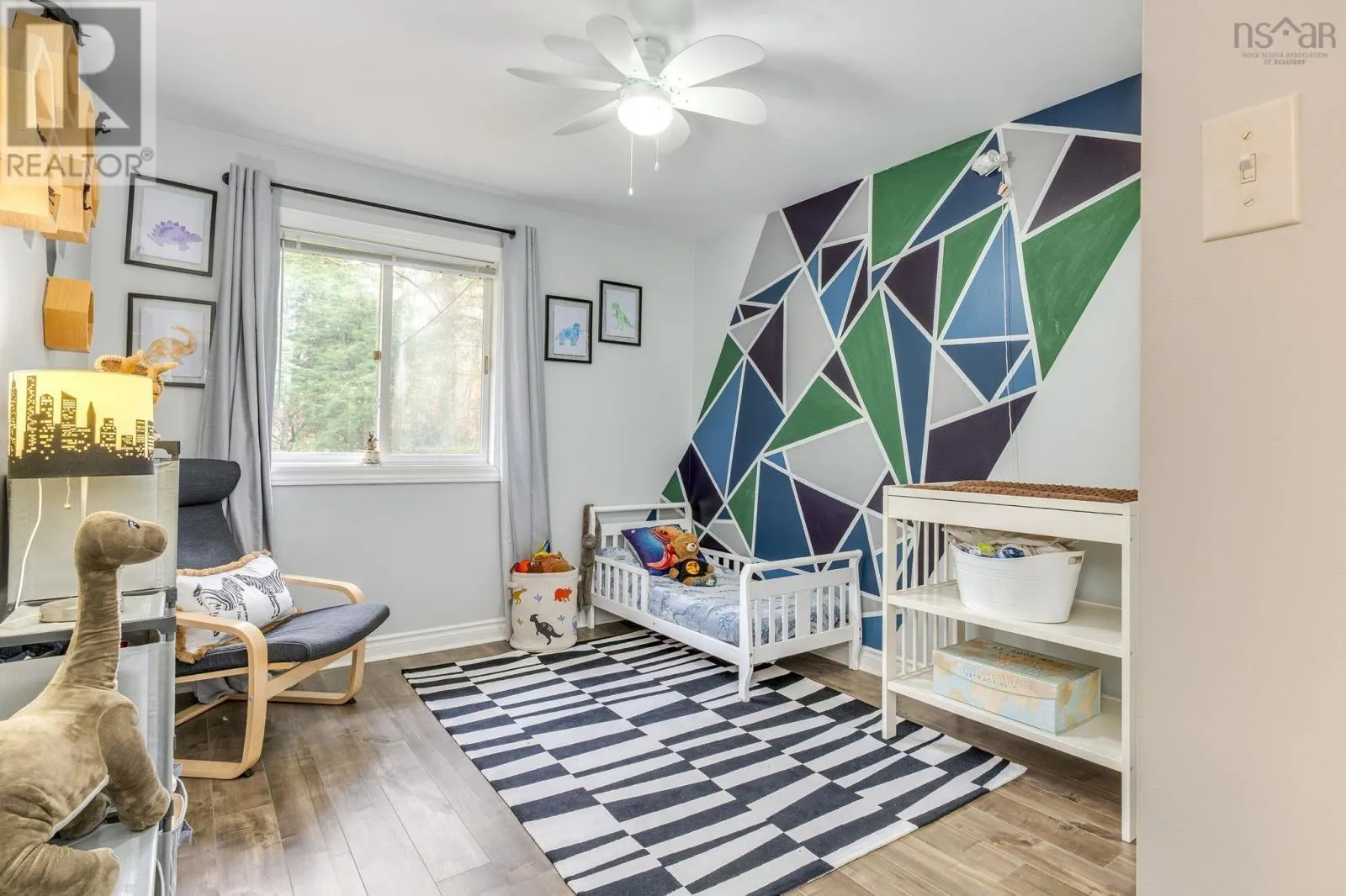 7 Lake Charles Drive